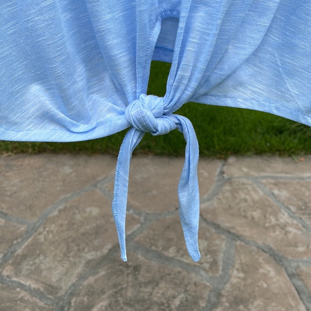 🌺 Do Everything in Love; Baby Blue Slight Cropped S/S Top w/Tie Front; Sz. XL! - Picture 5 of 10